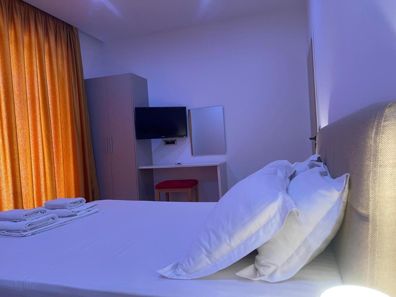 סרנדה Nemesis Hotel מראה חיצוני תמונה
