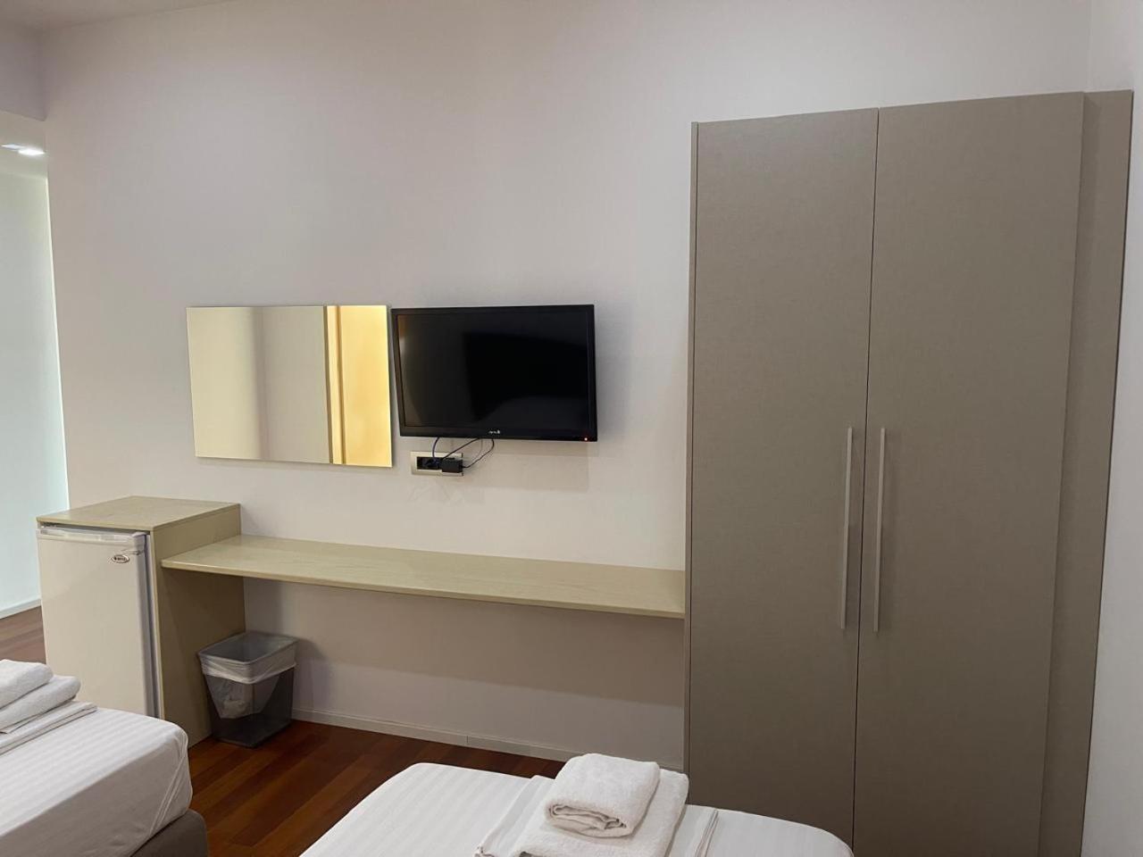 סרנדה Nemesis Hotel מראה חיצוני תמונה