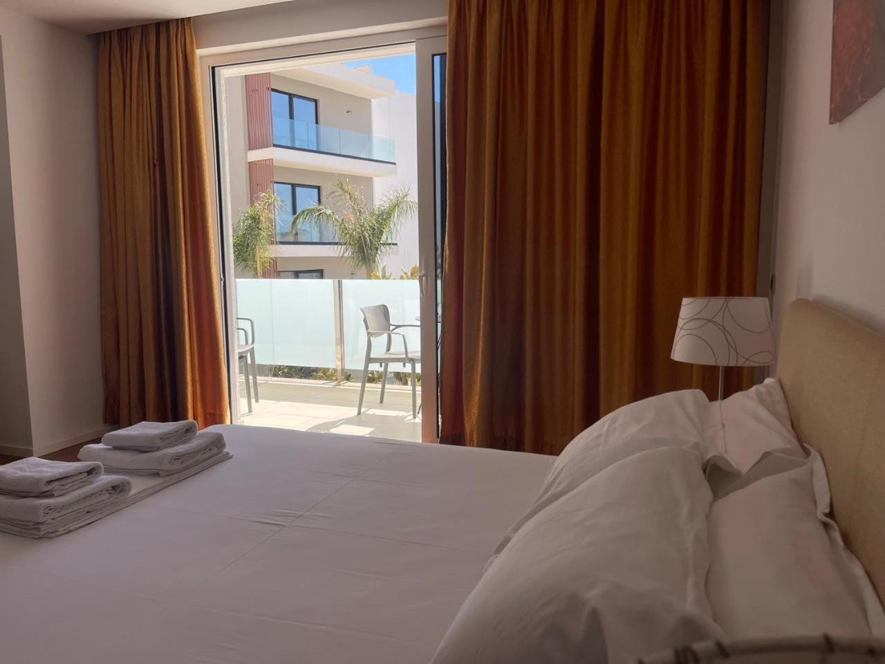 סרנדה Nemesis Hotel מראה חיצוני תמונה