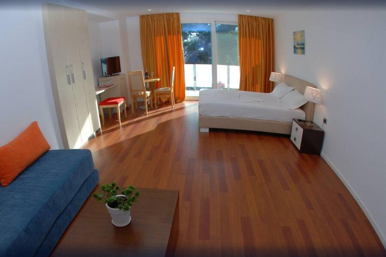 סרנדה Nemesis Hotel מראה חיצוני תמונה